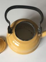 Bouilloire en tôle émaillée années 50