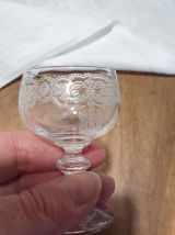 Carafe et verres en cristal gravé