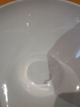 soupière  en porcelaine avec couvercle.