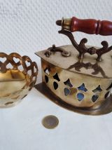 Lampe de nuit en laiton et coupelle ajourée 