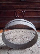 Anciens tamis à grains en boi