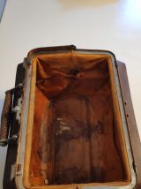 mallette en cuir ancienne avec 2 poches intérieures