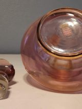 carafe en verre rose et or estampillée "verrerie de Monaco"