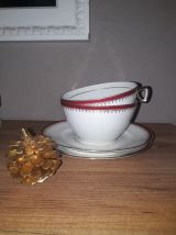 Duo de tasses et sous tasses liseré rouge et doré