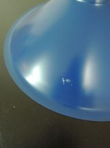 Suspension métal bleue