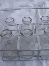 bouteilles  en  verre   avec  panier