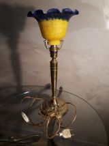 grande lampe  laiton  tulipe pate de verre jaune et bleu 18x