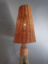 lampe sur bouteille déco et abat-jour rotin