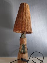 lampe sur bouteille déco et abat-jour rotin