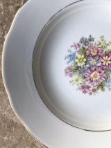 Série de 8 assiettes creuses  - en porcelaine