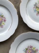 8 Assiettes à dessert - en porcelaine
