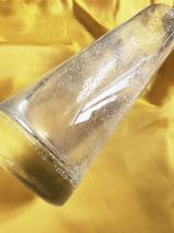 Vase en verre soufflé transparent