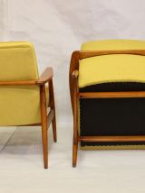 Paire de fauteuils par M. Zieliński année 60 tissu jaune.