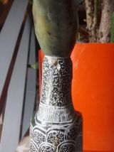 Sculpture en pierre ciselée du dieu égyptien Horus 