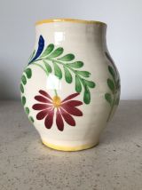 Petit vase coloré en céramique 