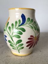 Petit vase coloré en céramique 