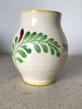 Petit vase coloré en céramique 