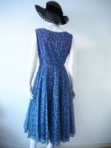 Authentique robe full circle en organdi vintage 50's