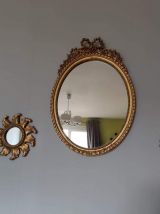 miroir Louis XVI en résine dorée à décor de noeuds