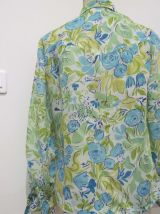 Belle Chemise Vintage aux Couleurs Printanières