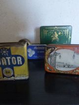 Lot de boites anciennes