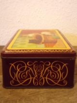 Ancienne boite à biscuits en tôle lithographiée