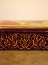 Ancienne boite à biscuits en tôle lithographiée