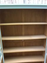 armoire vitrine parisienne couleur vert mint