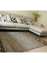 Tapis kilim fait main en laine couleur taupe marron