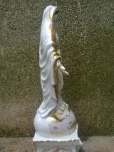 Vierge en porcelaine de Paris