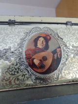 BOITE ANCIENNE METAL "50"  Décor 18 ième 