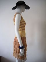 Petite robe en crochet macramé vintage 60's