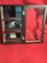 Vitrine d’exposition en bois