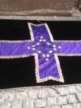 tissu de cercueil en velour brodé