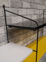 etagere  metal  ; tomado  1960 a70