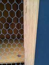 Armoire parisienne grillagé