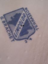 Pichet en faïence marque  G. Brachet   .Lincolor .Terrasson 