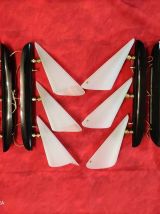 2 OU 4 APPLIQUES MURALES VINTAGE CORNETS PLEXIGLASS BLANC NO