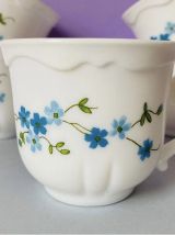 tasses à thé veronica avec myosotis bleues en verre blanc