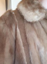 Manteau 3/4 en vison beige