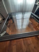 Table basse de" style industriel "  en métal et verre