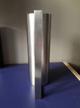 Pichet en inox brossé au design italien signé Armani Casa