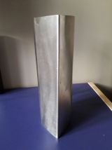 Pichet en inox brossé au design italien signé Armani Casa