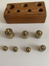 Boîte en bois de poids en laiton (7 pièces)