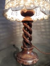 lampe  bois massif tourner  et abat jour coton au crochet 19