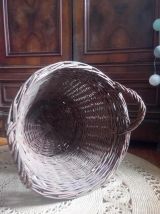 Grande corbeille  en noisetier tressé (Art populaire)