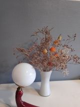 lampe otarie en céramique bordeaux avec globe opaline