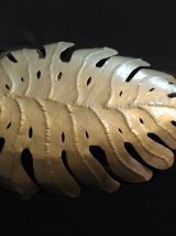 appliques feuilles murales en métal doré martelé