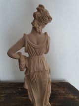Sculpture femme grecque pensante numeroté et signé FG