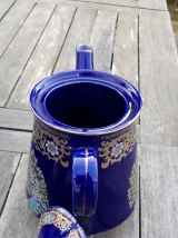 Théière et ses 5 tasses  bleues de Sèvres, porcelaine China